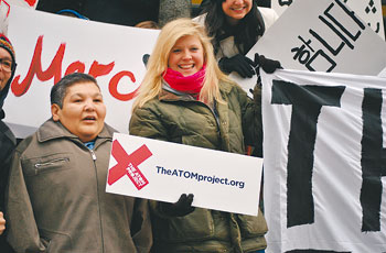 Norwegian disarmament and non-proliferation activists thank participants of the conference including The ATOM Project Honorary Ambassador Karipbek Kuyukov (l). 1363146567