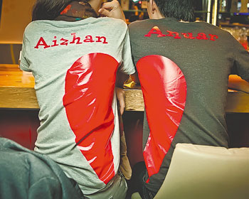 Creative guests of Marrone Rosso on St .Valentine’s Day celebration. 1364494960