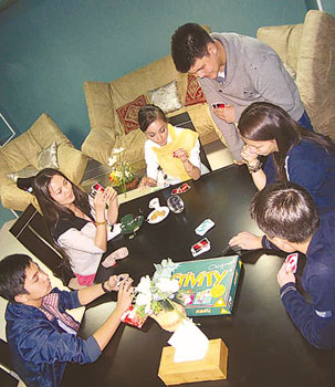 “Just a moment” anticafe is the best venue for people who want to organize events in an unusual manner. 1364495006